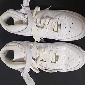 Men's pre-owned sneakers